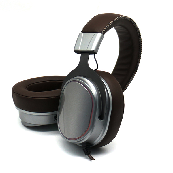 Tsab ntawv xov xwm no tshwm sim thawj zaug https://www.wellypaudio.com/wired-headphones-with-mic-for-pc-over-ear-surround-sound-7-1-reality-wellyp-product/